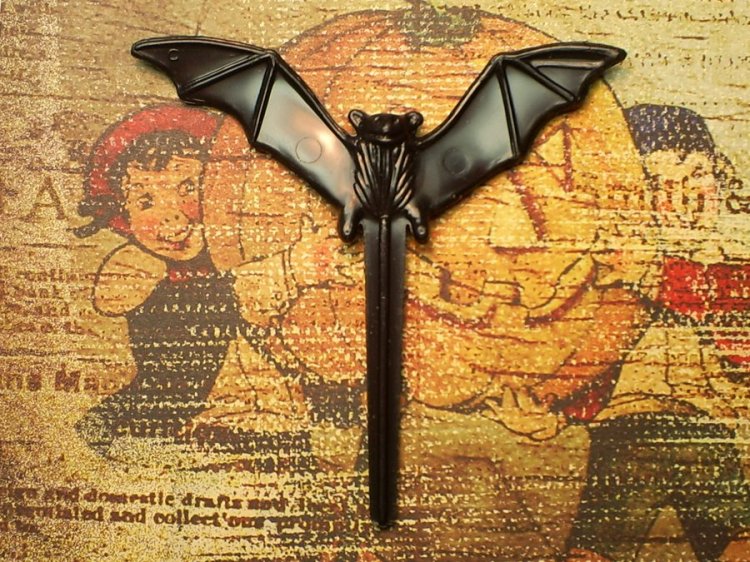 Black Bat Plastic Cupcake Decor Topper Picks (12) - Click Image to Close