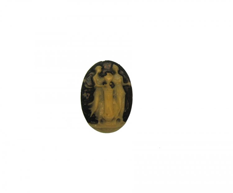 Figures + Vase Vintage Cameo (2) - Click Image to Close