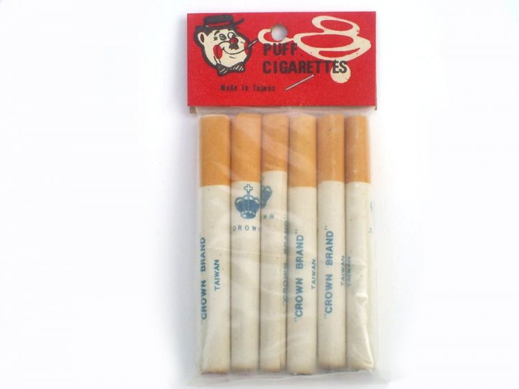 Pack of Vintage Puff Novelty Cigarettes - Click Image to Close