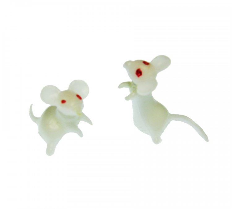 Little White Albino Mice Vintage Miniatures (2) - Click Image to Close