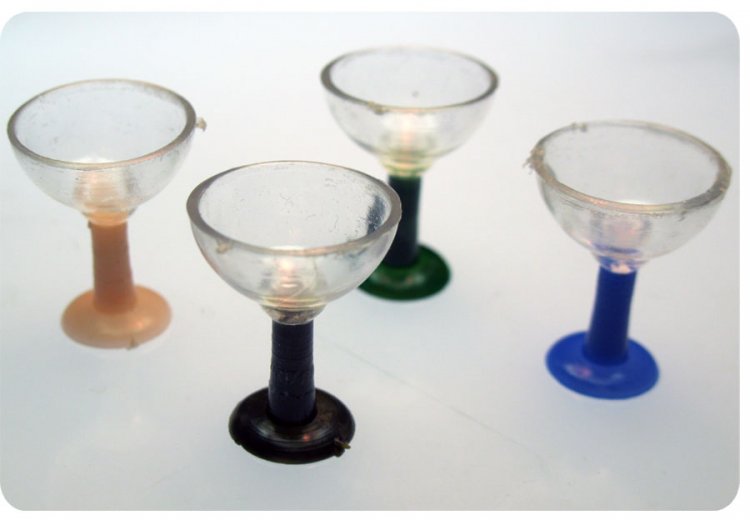 Miniature Vintage Wine Glasses (4) - Click Image to Close