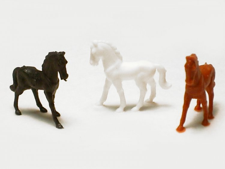 TINY Horse Miniatures (2) - Click Image to Close