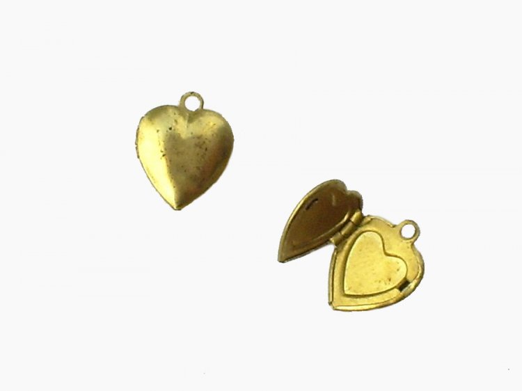 Mini Brass Vintage Locket: Heart (3) - Click Image to Close