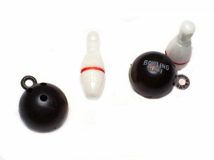 Bowling Alley PINS + BALLS Vintage Plastic Charms (6) - Click Image to Close