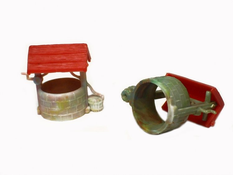 Wishing Well Vintage Plastic Miniature (1) - Click Image to Close