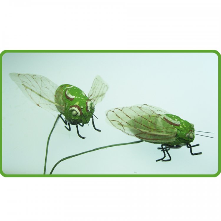Green Cicada on Wire Pick (1) - Click Image to Close