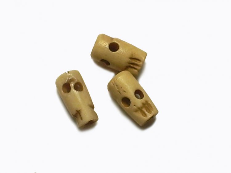 Carved Bone Skull Bead (4) - Click Image to Close