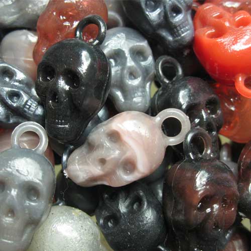 Skull Vintage Plastic Gumball Charms (6) - Click Image to Close